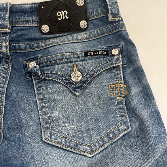 Miss Me Jeans Boyfriend Capri Thick Stitch Rhinestone Embroidered 28 Flap Pocket - Picture 8 of 13
